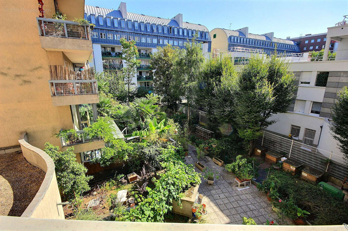 EXCLU AVL  PARIS XIX  Métro Ourcq  2P -1Ch  46m² et  Grand Balcon en "L" de 10m²  Vue sur Jardin  - photo 9