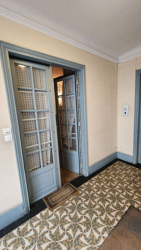 Appartement à PARIS-20E