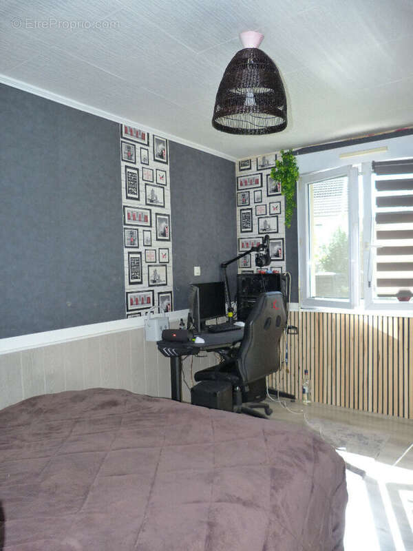 Maison à COSSE-LE-VIVIEN