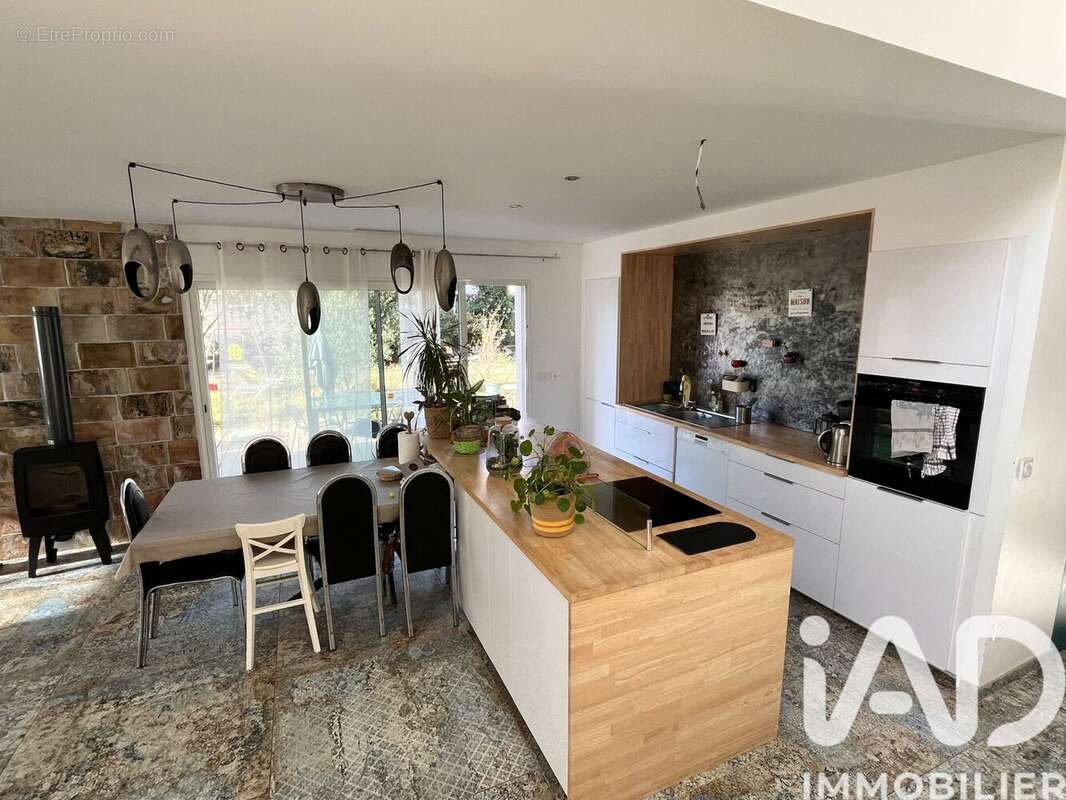 Maison 126 m² à Aumelas  - photo 2