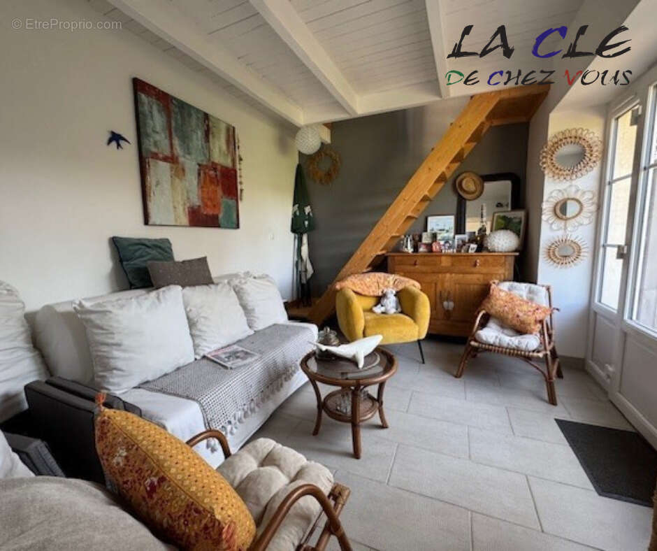 Maison à COULONGES-SUR-L'AUTIZE