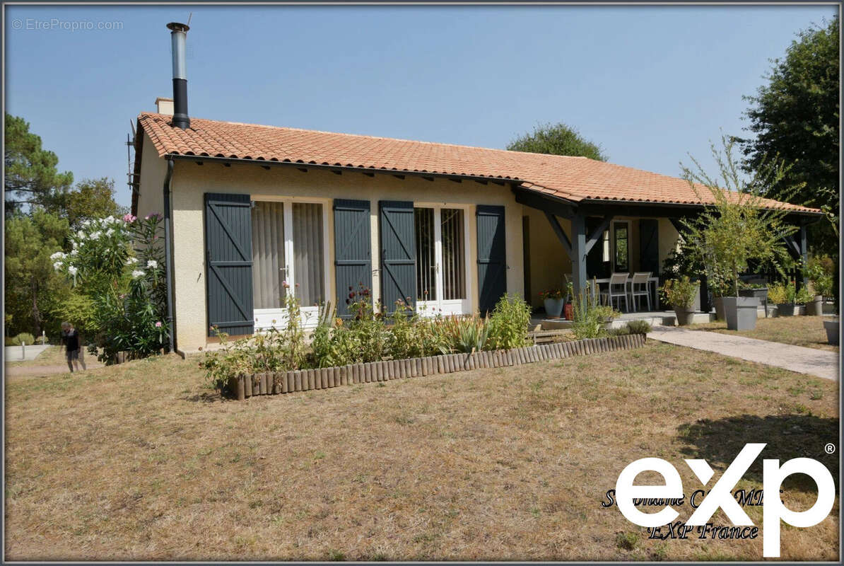 Maison à SAINT-FRONT-DE-PRADOUX