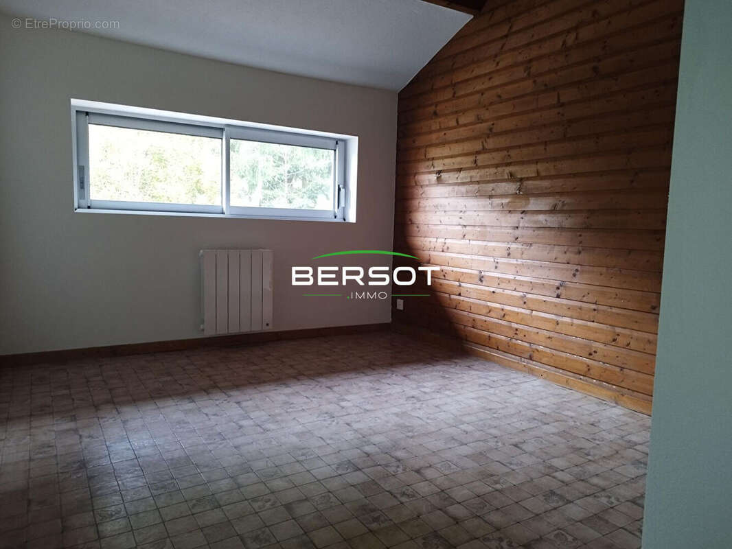 Appartement à LES HOPITAUX-NEUFS