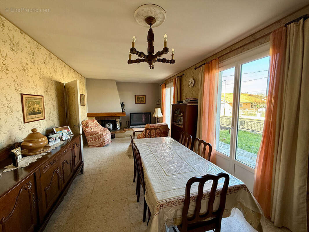 Maison à SAINT-SYLVESTRE-SUR-LOT