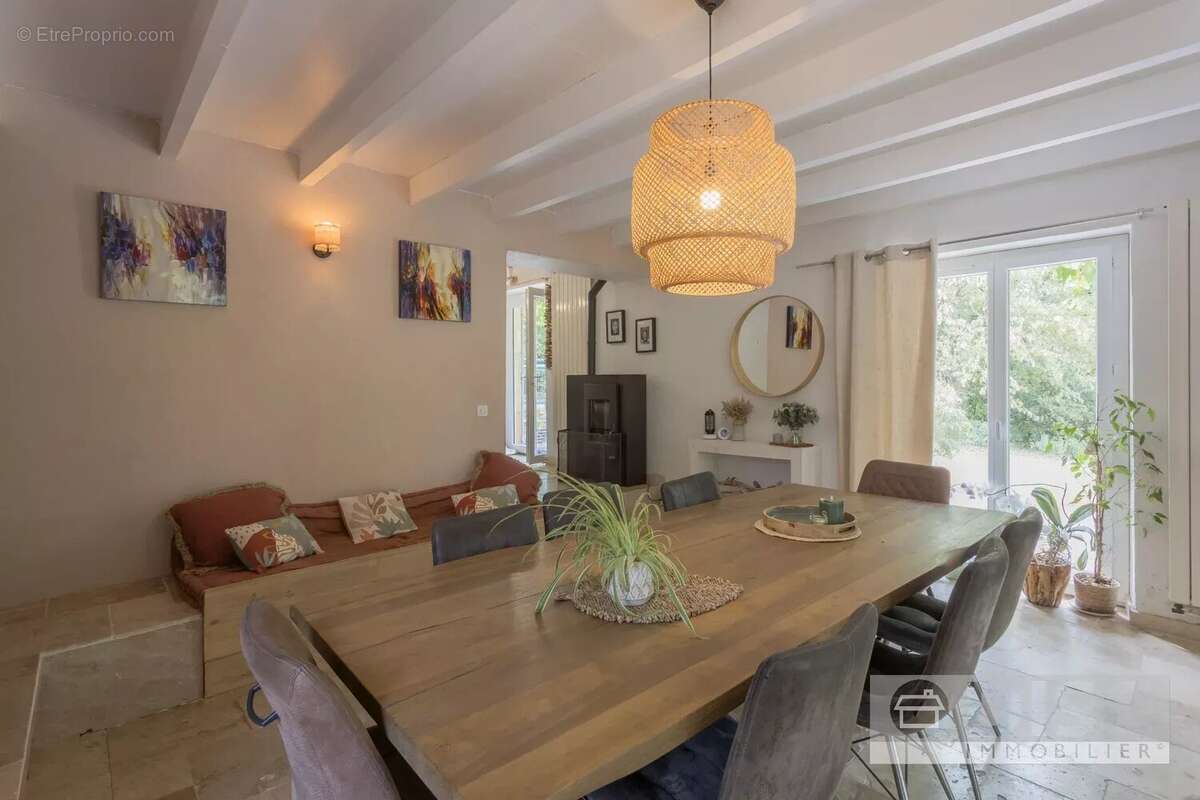 Spacieuse maison en pierre sur les hauteurs de Saint-Antonin-Noble-Val - photo 6