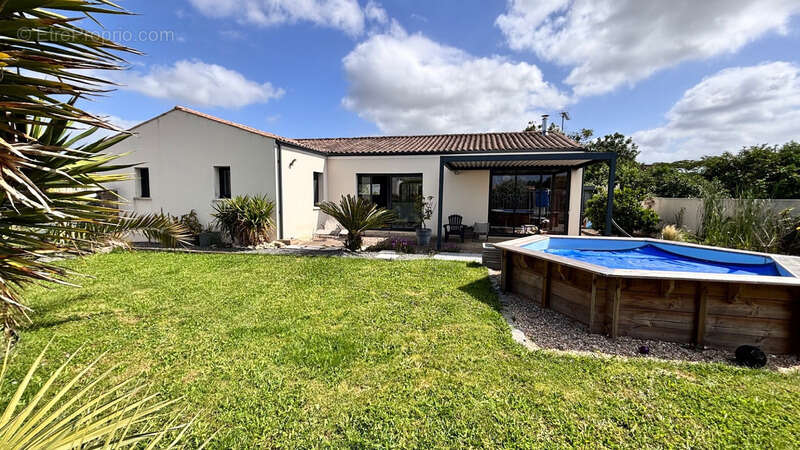 Maison à TONNAY-CHARENTE