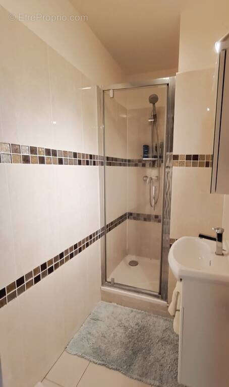 Appartement à LES LILAS