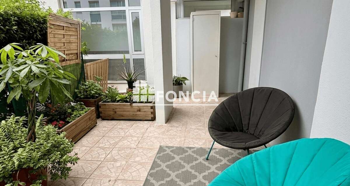 La Grande-Motte – T3 en rez-de-chaussée avec terrasse de 30m² et parking, à 300m de la plage - photo 2