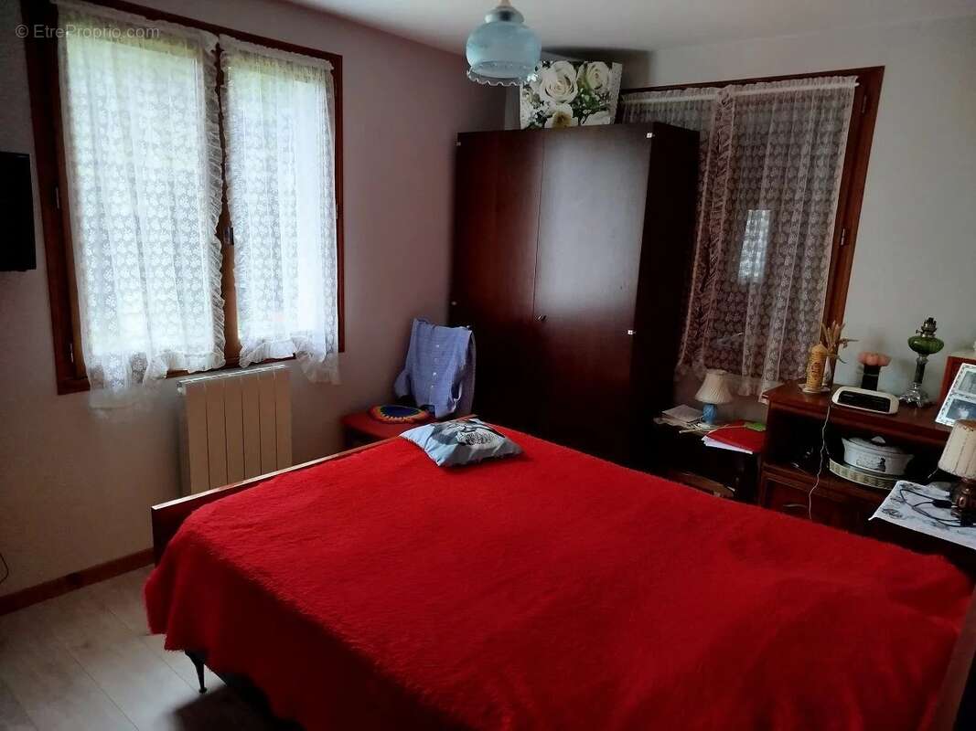 Maison à CHESSY-LES-PRES