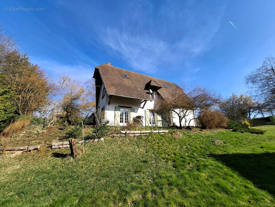 Maison à SAINTE-GENEVIEVE