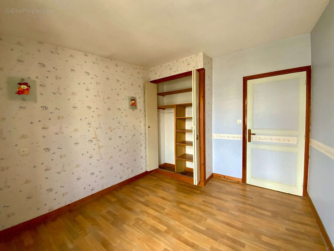 Appartement à SAINT-GENIS-DE-SAINTONGE