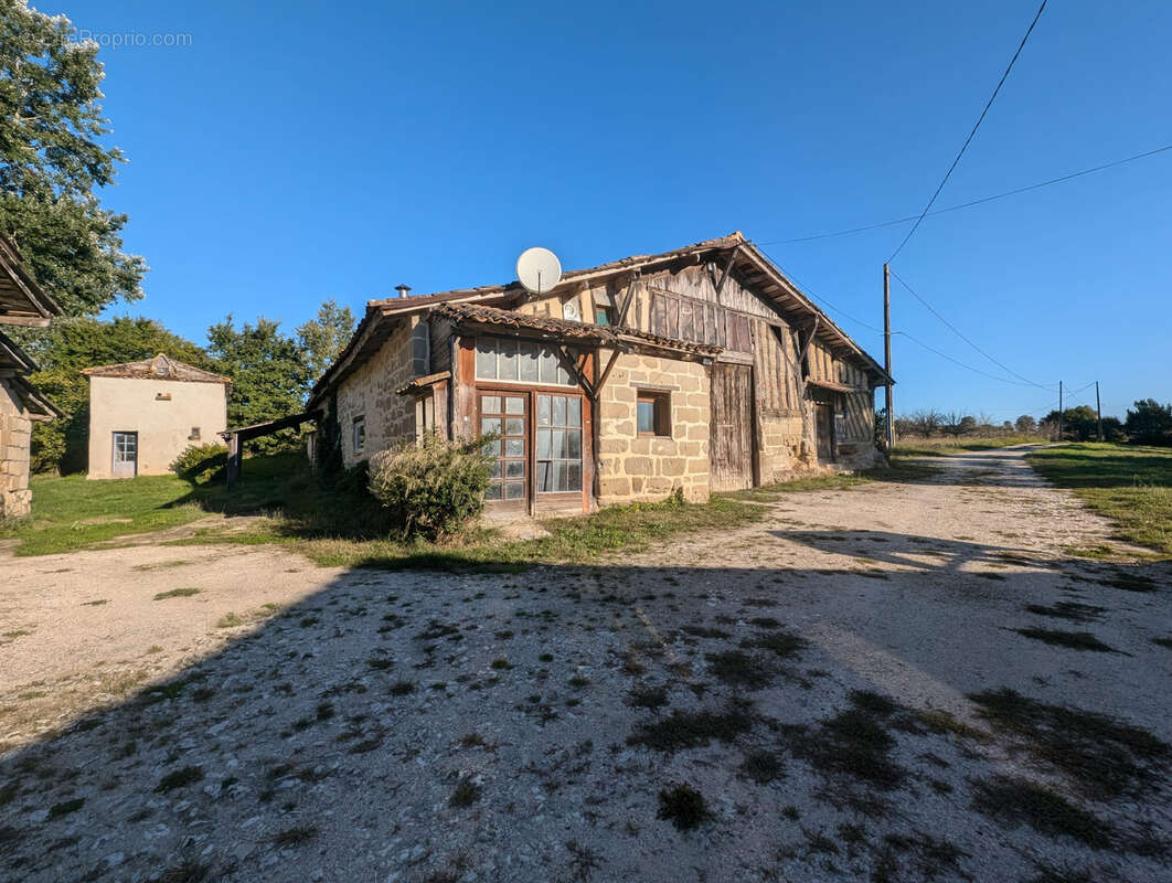 Superbe propriété avec de nombreuses dépendances en campagne - photo 4