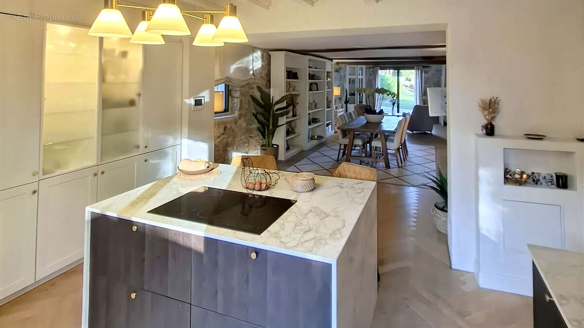 Maison à SAINT-MARTIN-DE-SEIGNANX