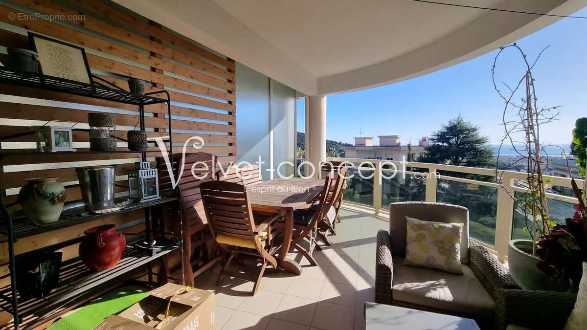 Appartement à LE CANNET