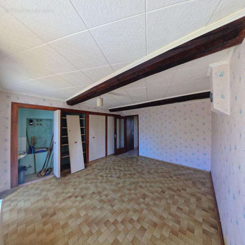 Maison à CHAVANOZ