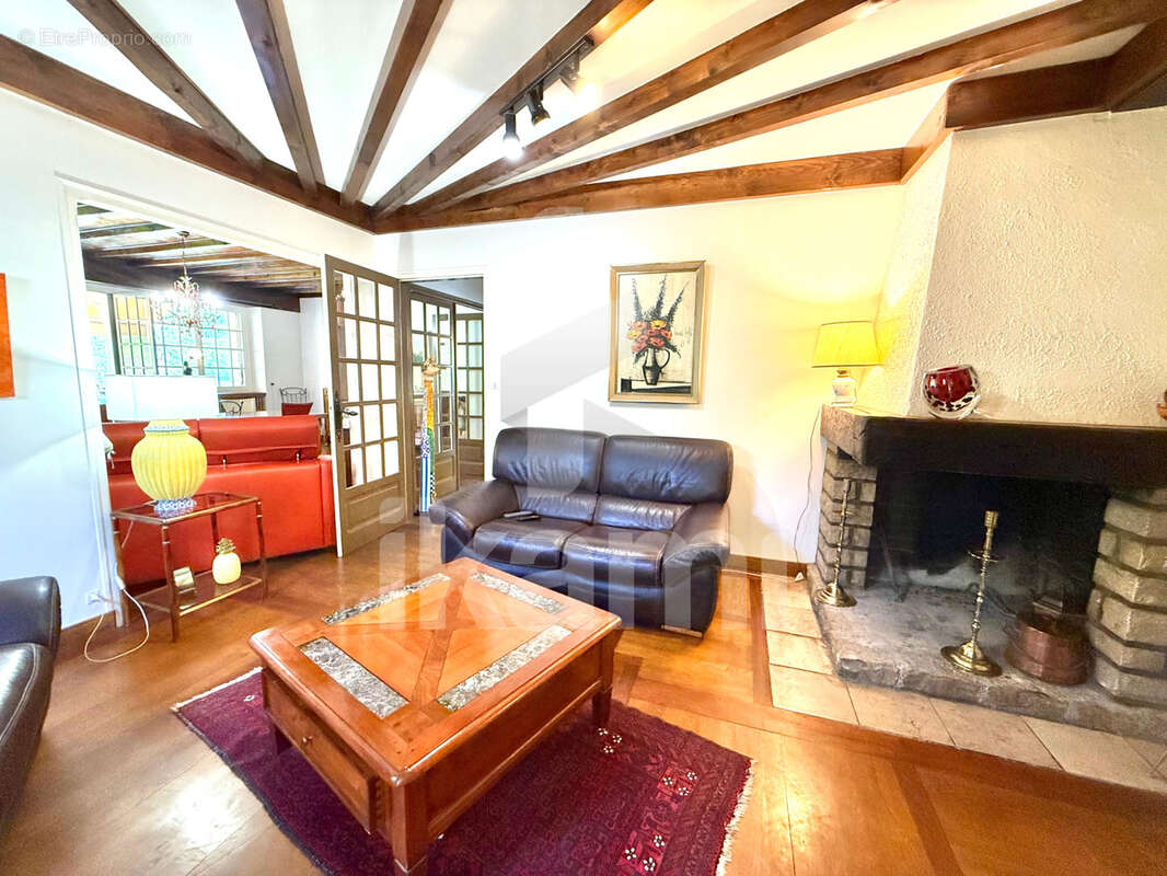 Appartement à DOUCIER