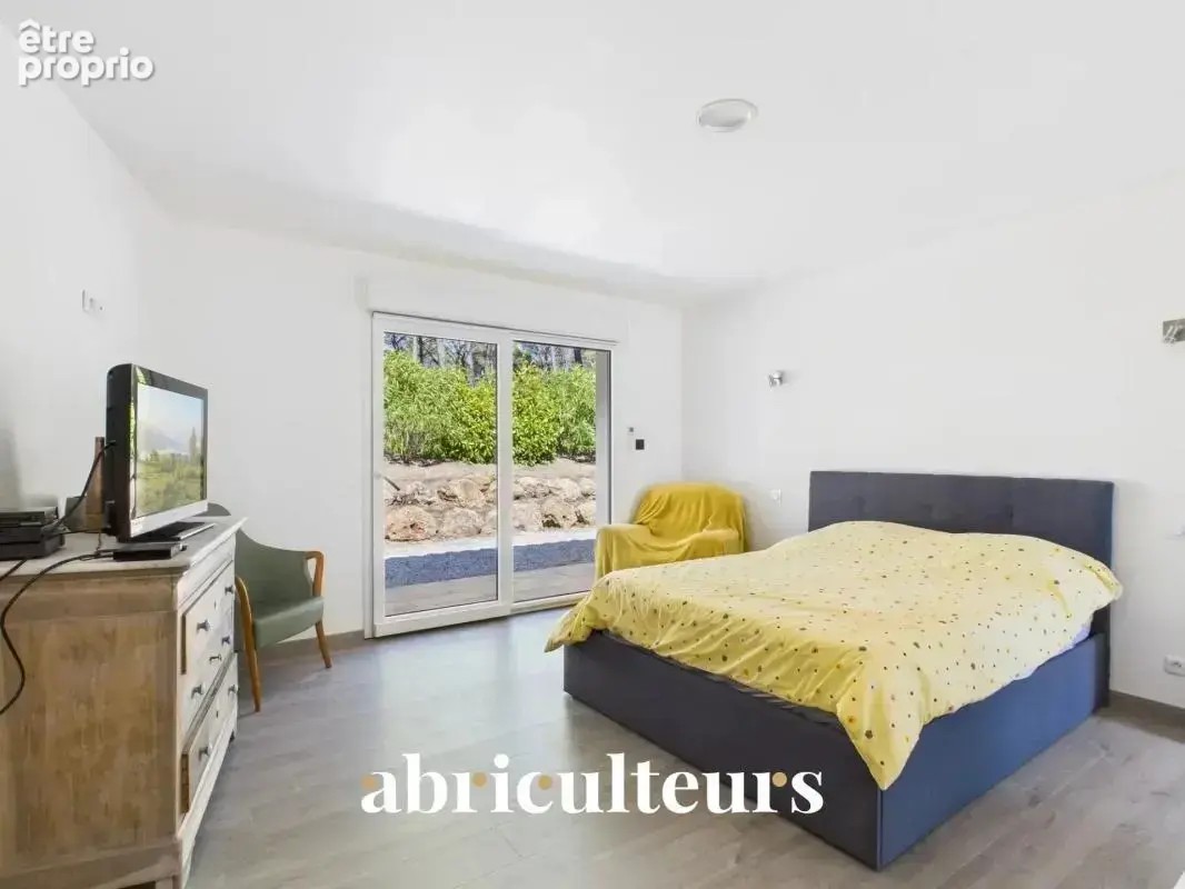 Jolie villa contemporaine/vue panoramique en vente à Bagnols-en-Forêt (83600) - photo 13
