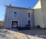 Maison à LE CHAMBON-FEUGEROLLES