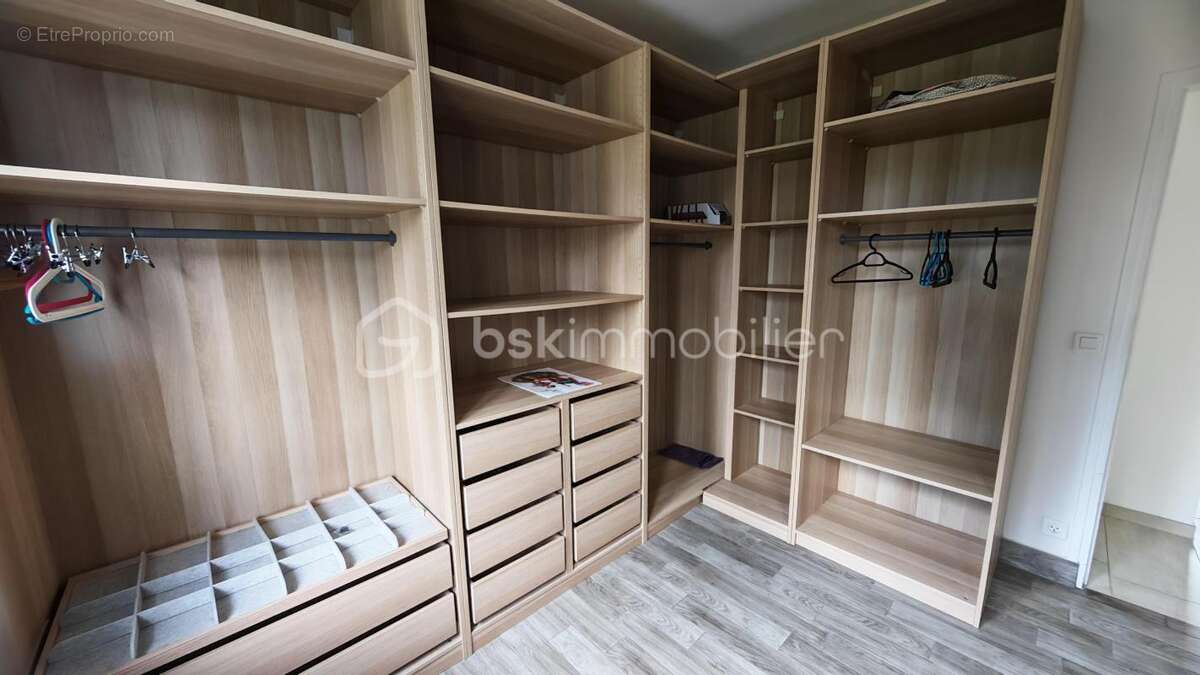 Maison à VARENNES-VAUZELLES