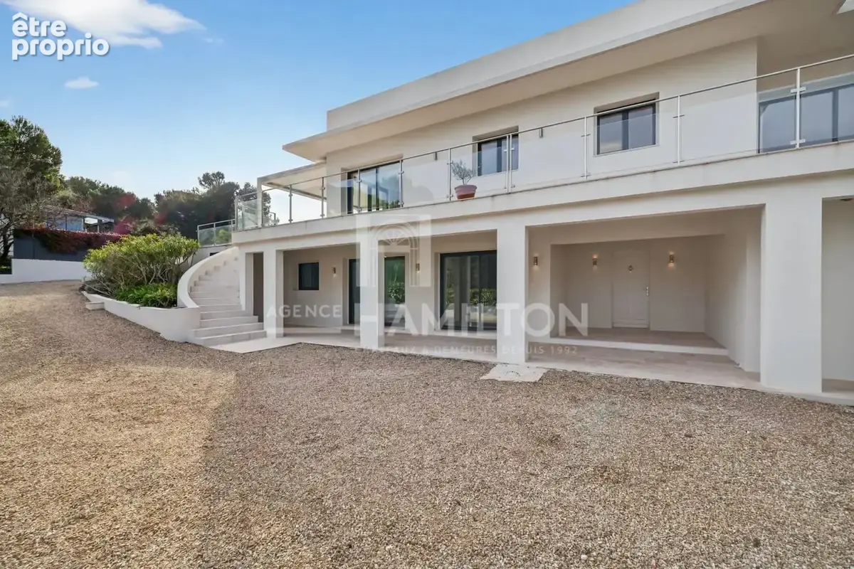 Villa Exceptionnelle : 160 m² avec Piscine et Vue à 360°, Mont L - photo 2