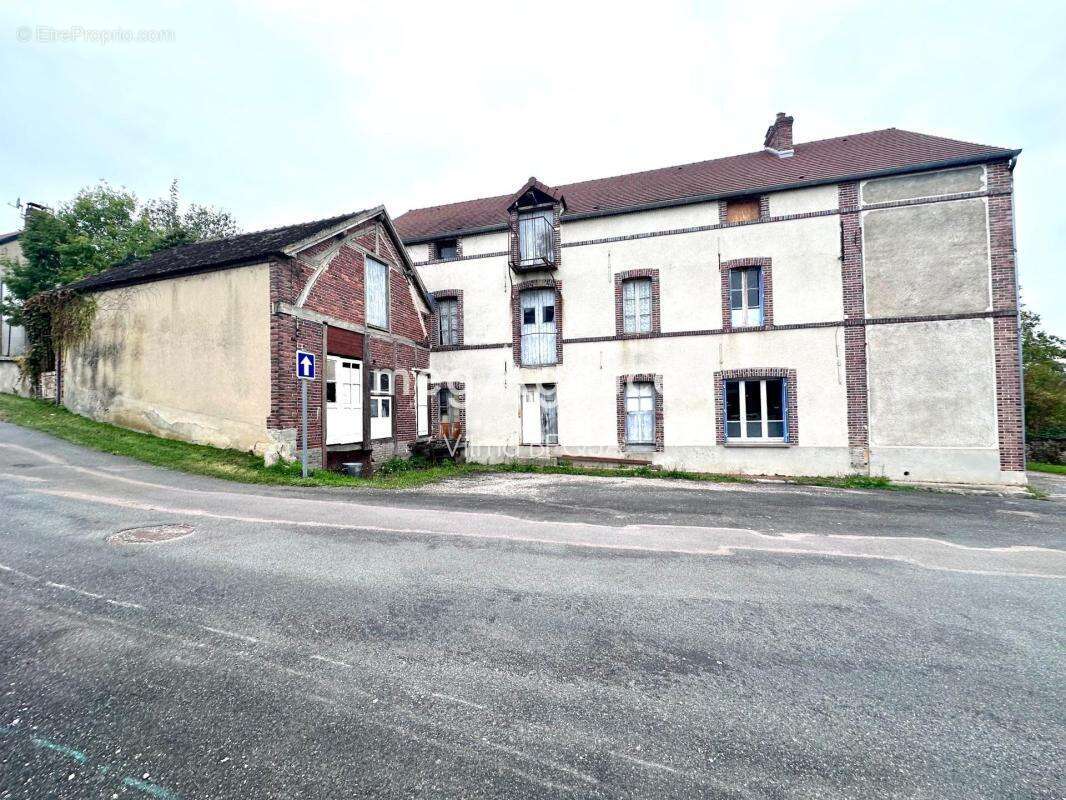 Maison à ROUSSON