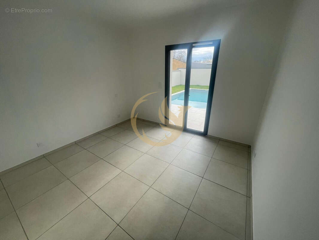 Maison à MAZEROLLES