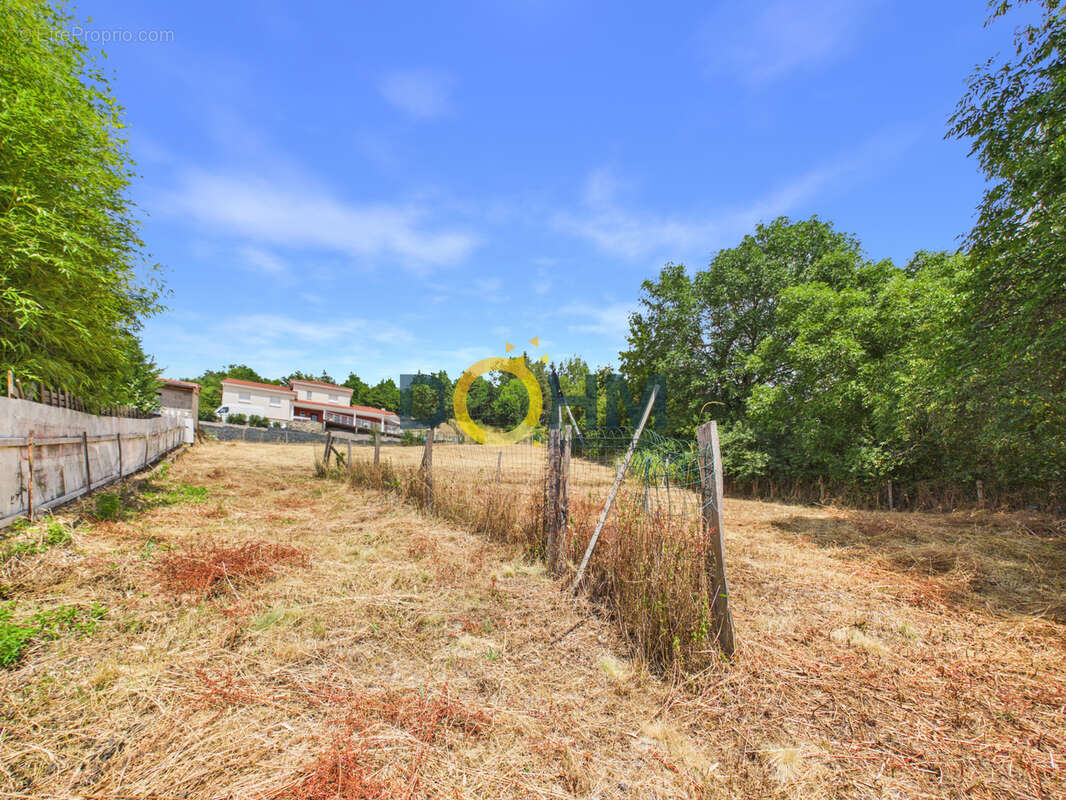 terrain constructible à Rosières - photo 3