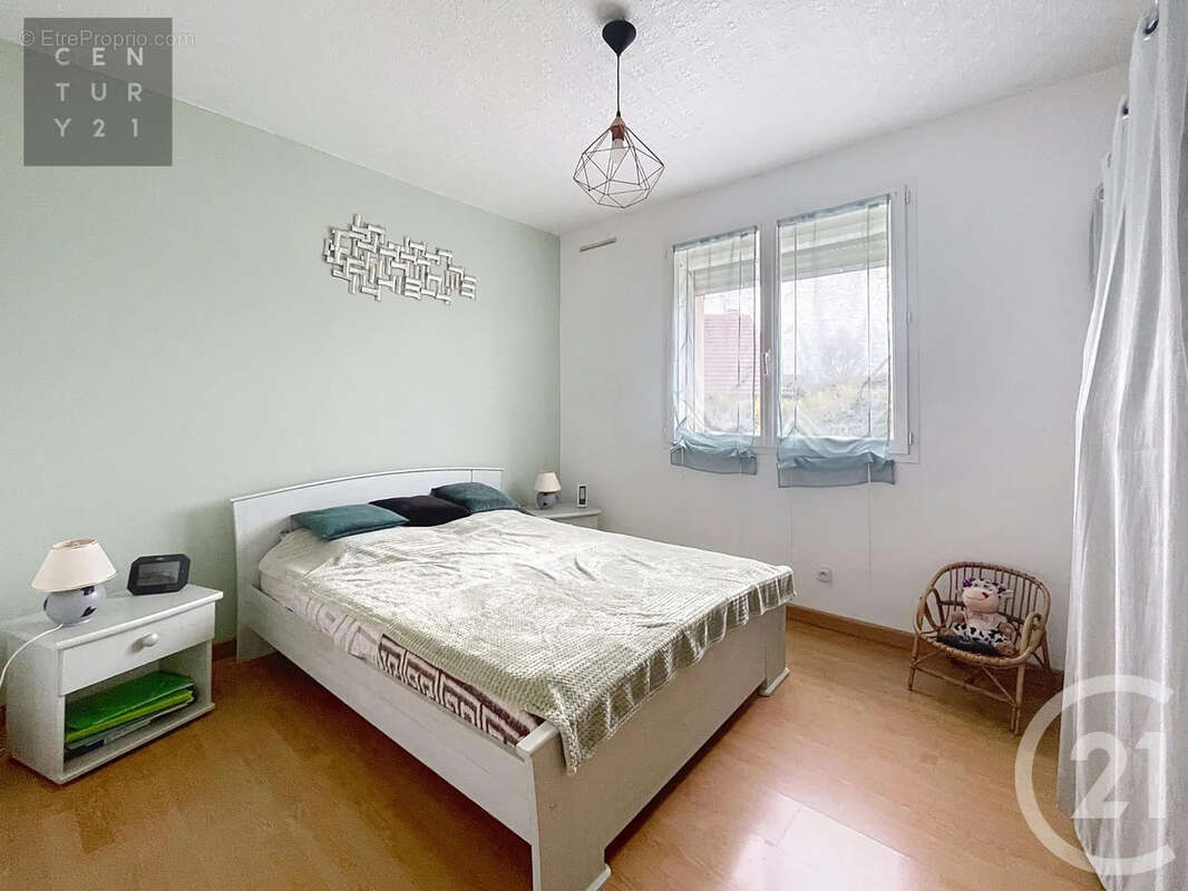 Maison 80 m² à Saint-Lye  - photo 9
