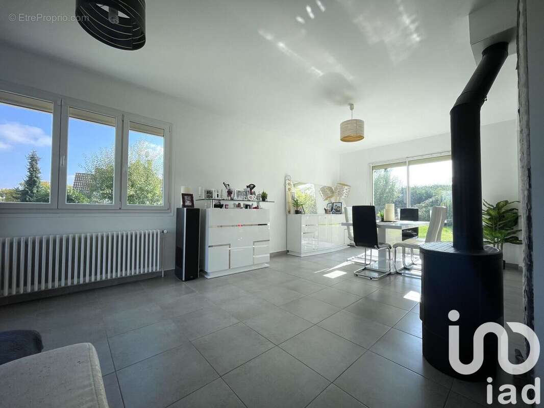 Photo 8 - Maison à HOUDAN