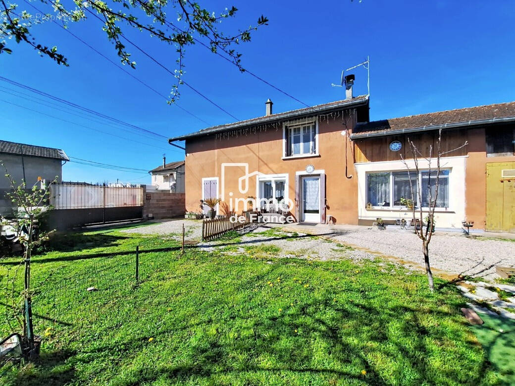 Maison à POLLIAT