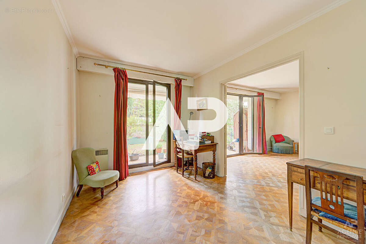 Appartement Rueil Malmaison 4 pièce(s) 80.68 m2 - photo 4