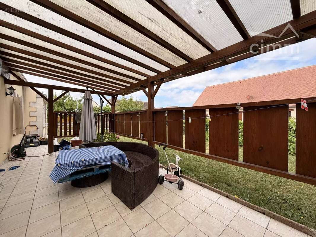 MER – Maison de plain-pied 112 m² – 3 chambres – Terrain 700 m² – Garage - photo 11