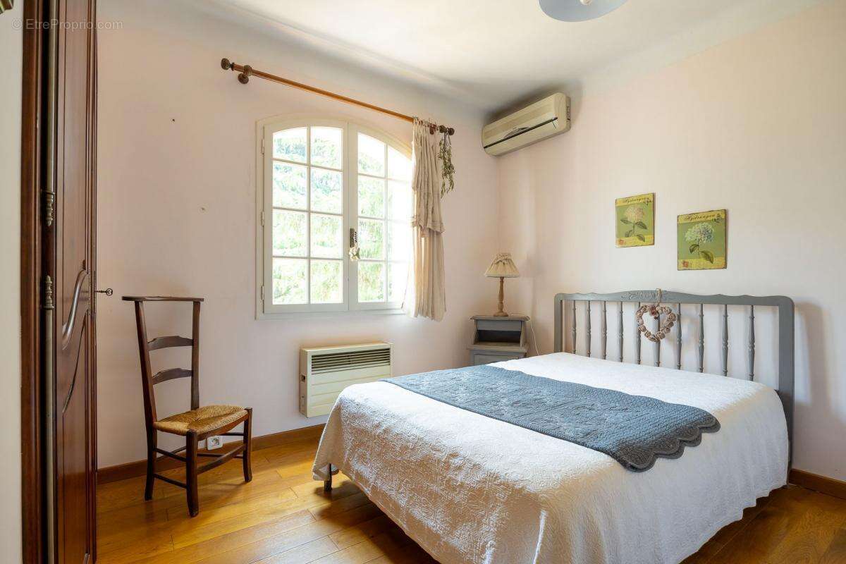 Maison à ROQUEFORT-LA-BEDOULE