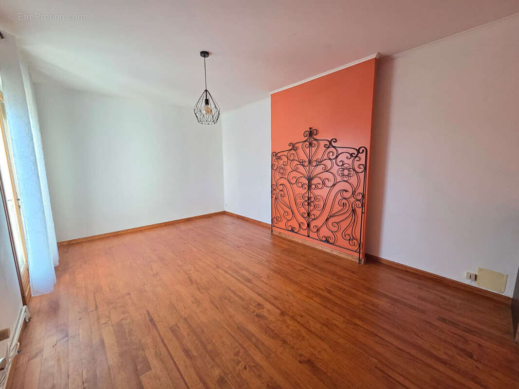 Maison à SAINT-QUENTIN