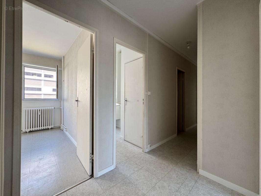 Appartement t4 au 1er étage avec ascenseur - photo 12