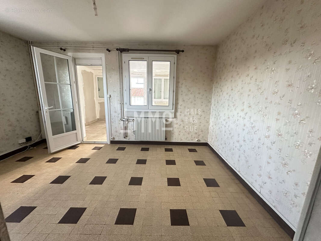 Maison à BESSE-SUR-BRAYE