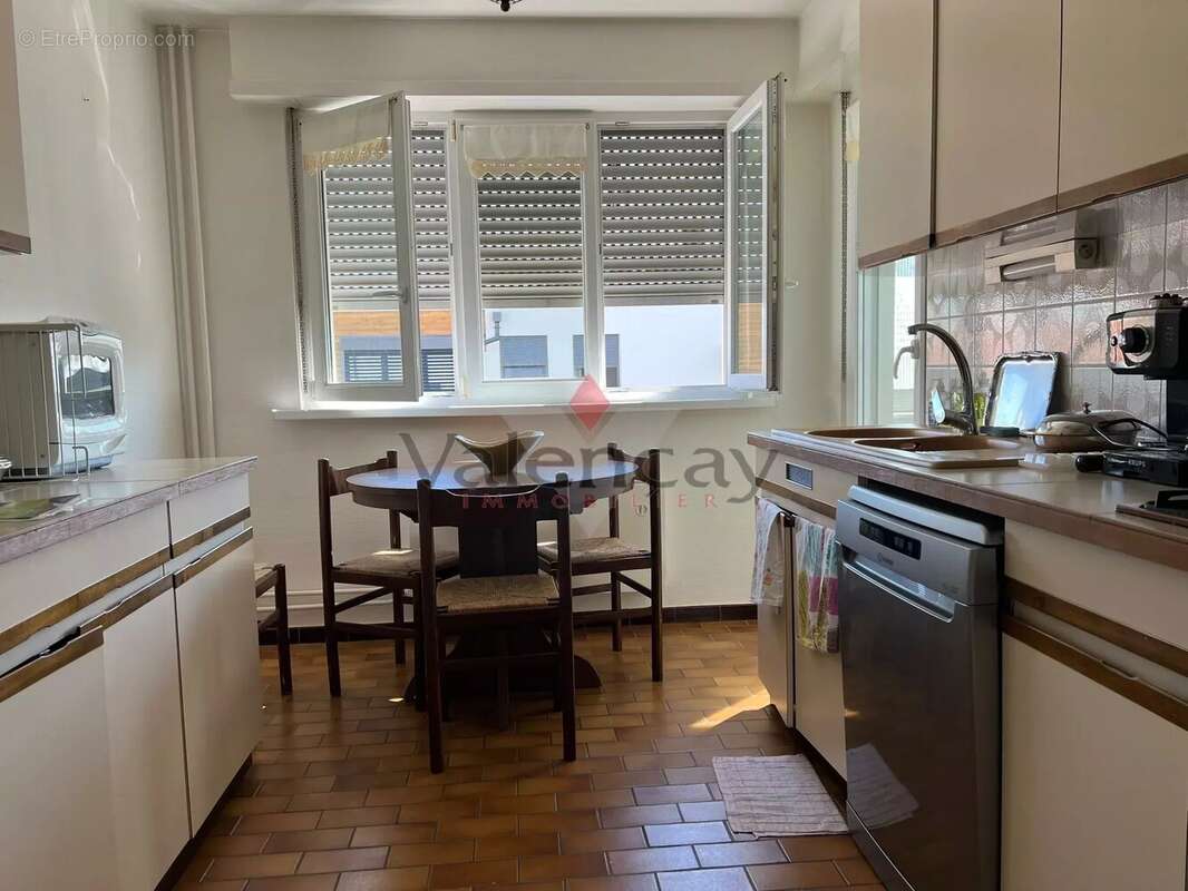 ppaRIXHEIM 4P  lumineux avec balcon et vue sur parc-parking - photo 4