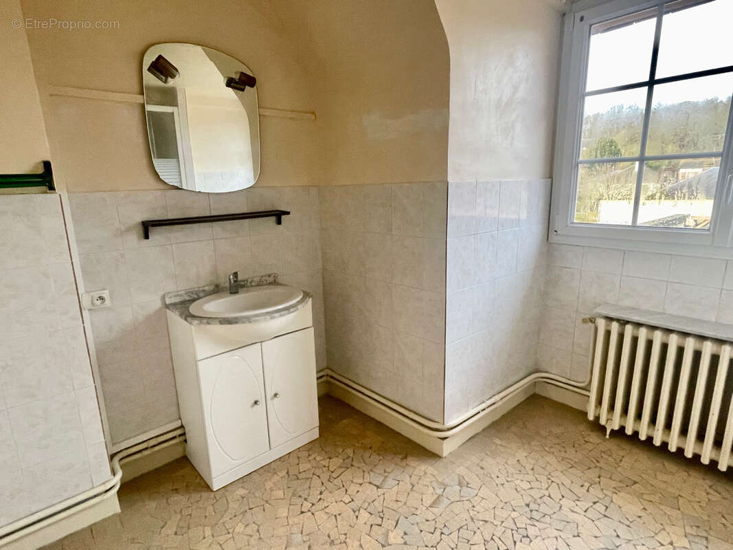 Maison à LA FERRIERE-SUR-RISLE