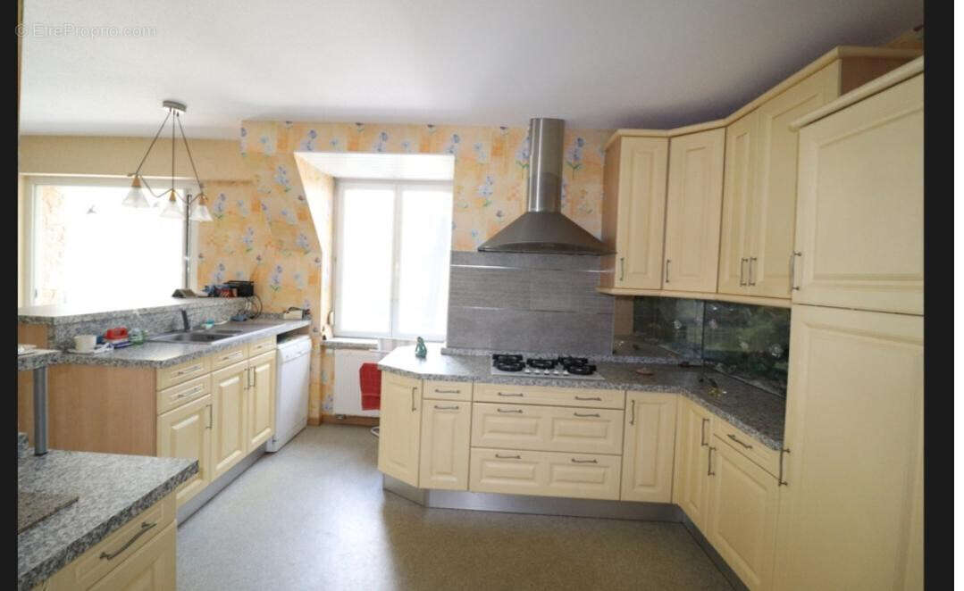 Charmante propriété de 9 pièces - photo 2