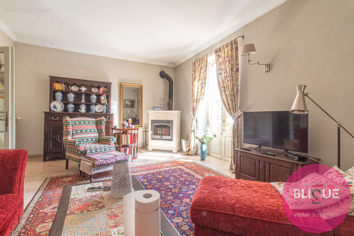 Maison à DOMEVRE-SUR-VEZOUZE