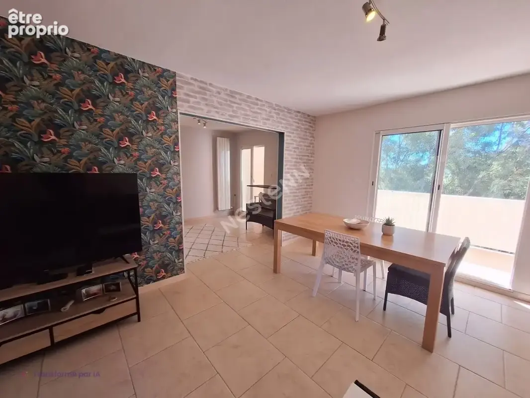 Photo Appartement à Hyeres au prix de 245 000€