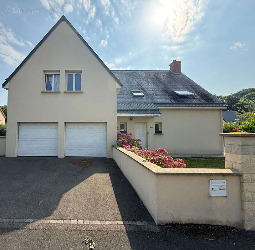 EXCLUSIVITE - LION-SUR-MER - maison de 6 chambres - photo 10