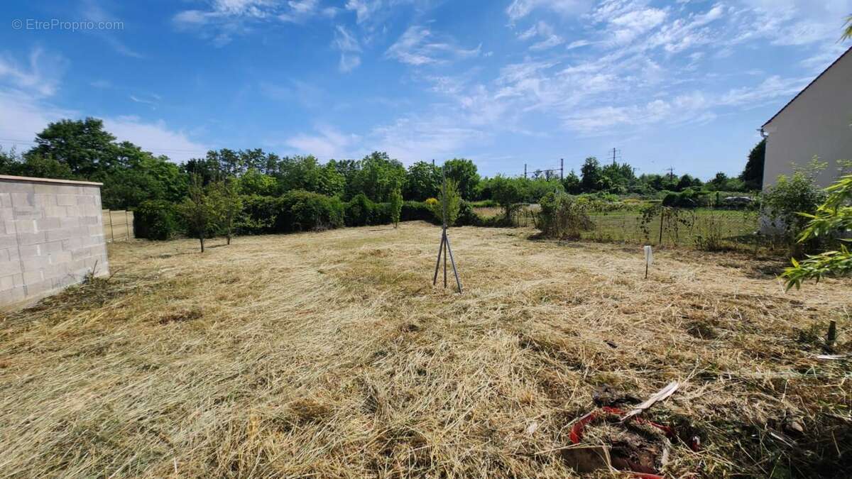 Terrain à RIVECOURT