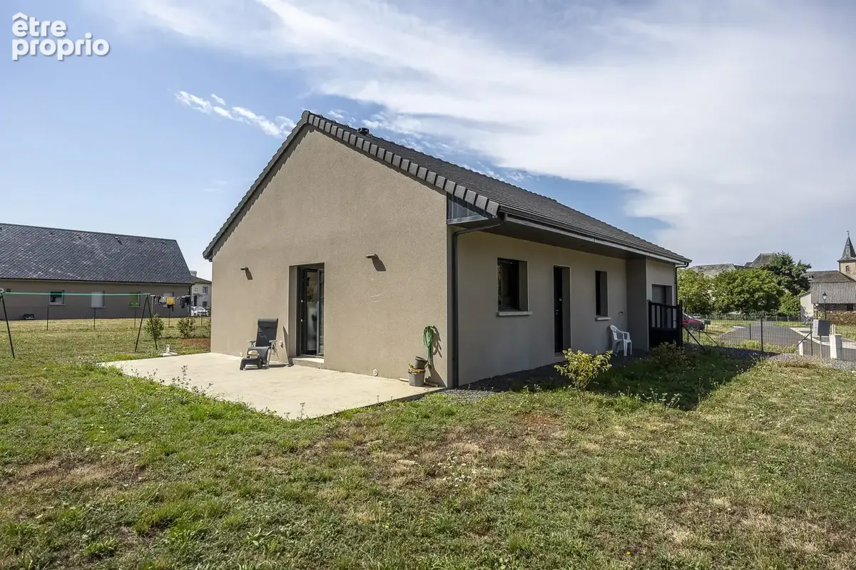 Maison 79 m² à Pleaux  - photo 4