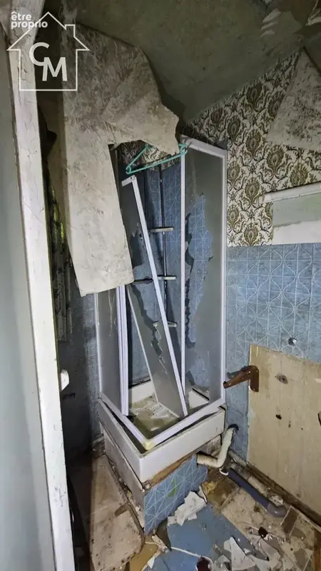 Maison à rénover entièrement- Fort potentiel - photo 10