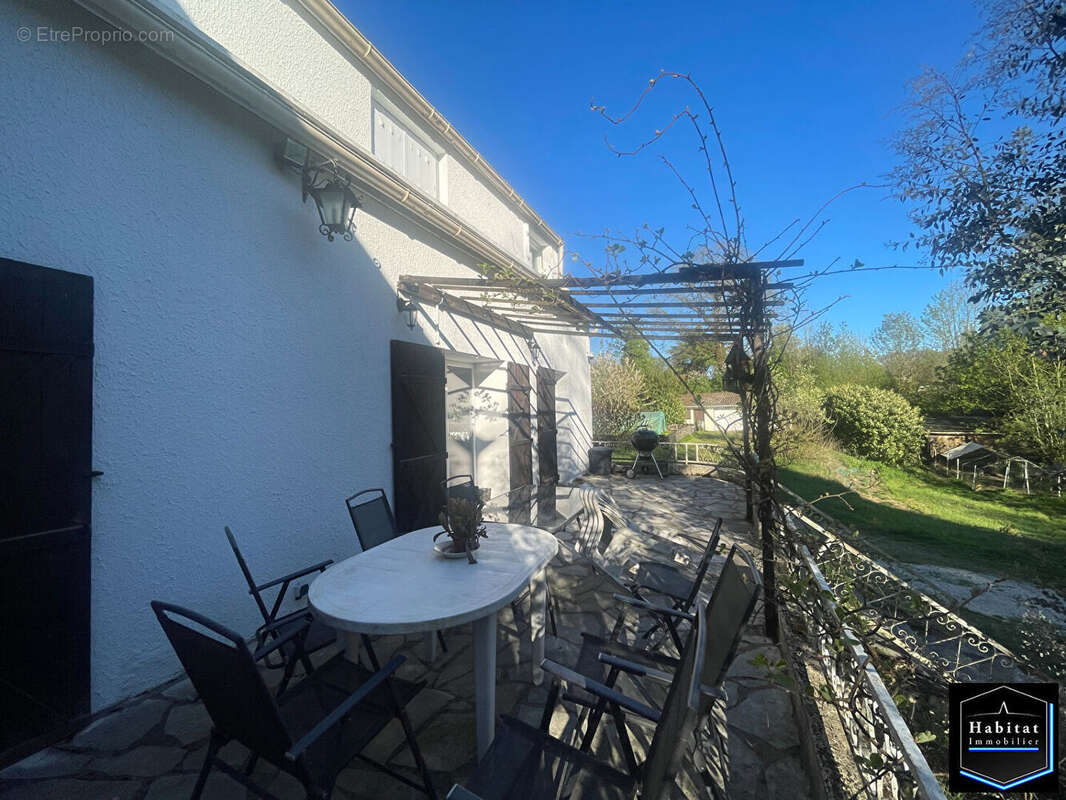 Maison avec terrain exceptionnel de 2470 m² - 5 pièces - photo 4