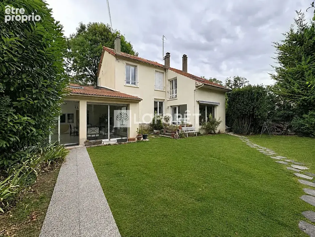 Maison à SURESNES