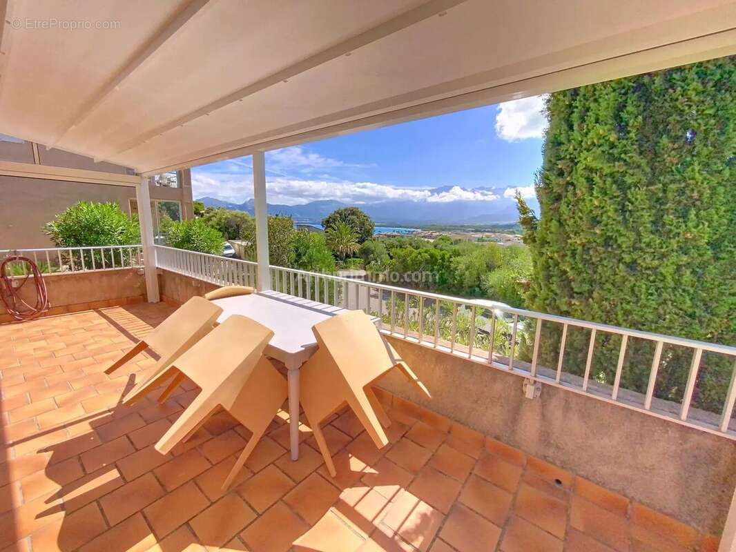 Maison à CALVI