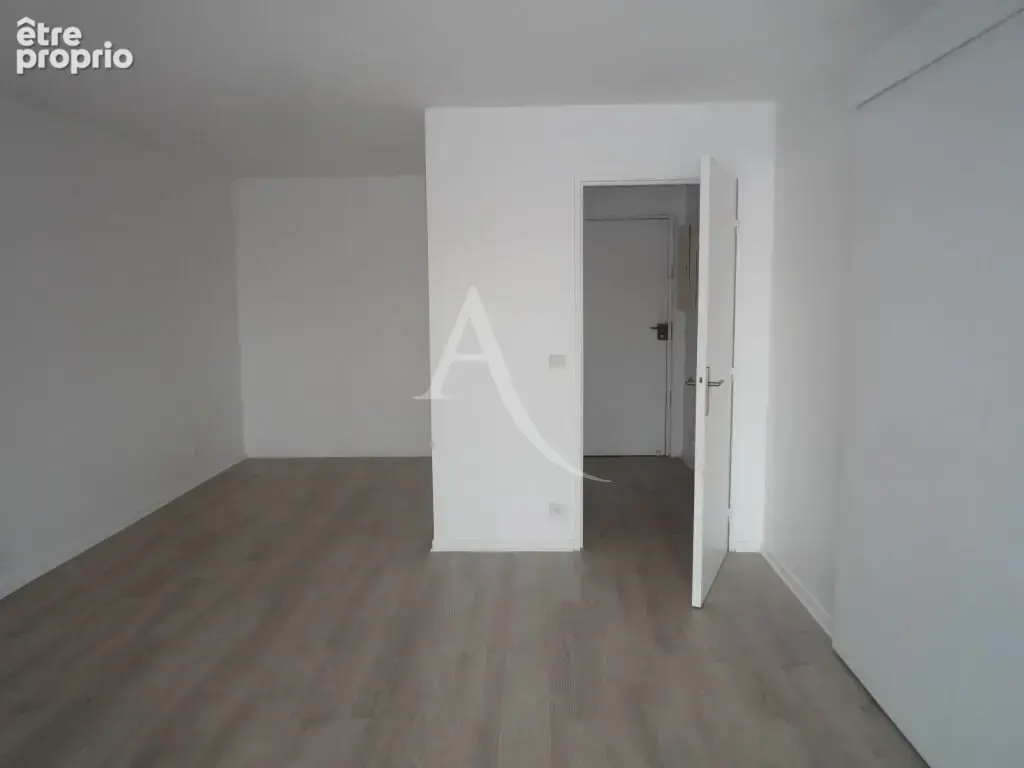 Appartement ERMONT - 1 pièce - 39.25 m² - photo 7