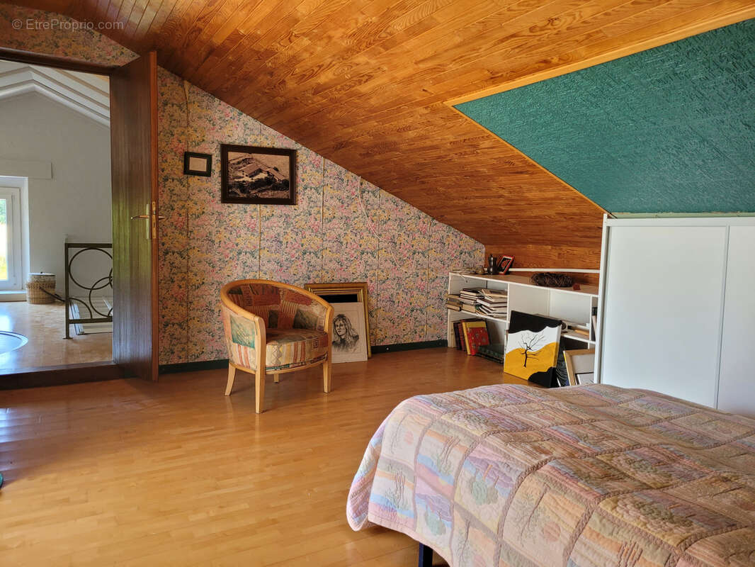 Maison à CHAUSSAN